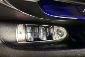 Mercedes-Benz E esikatselu 19