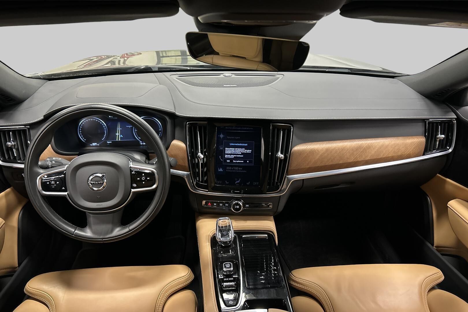 Volvo S90 iso kuva 21