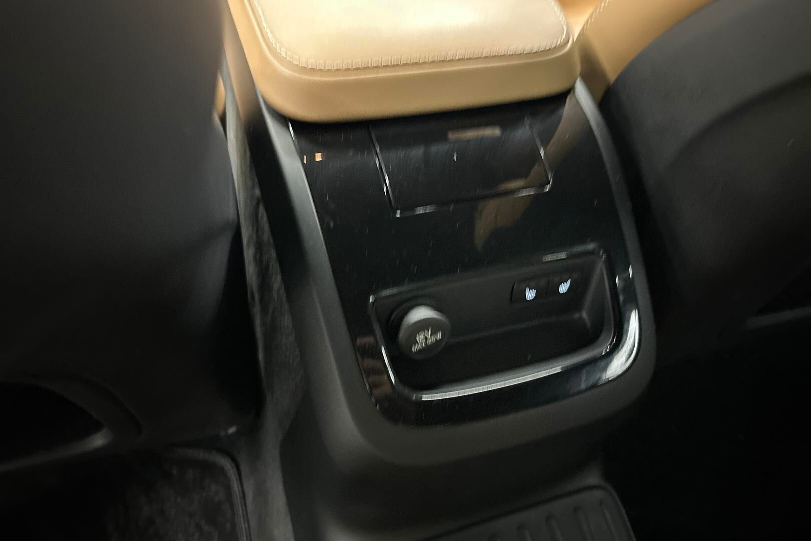 Volvo S90 iso kuva 15