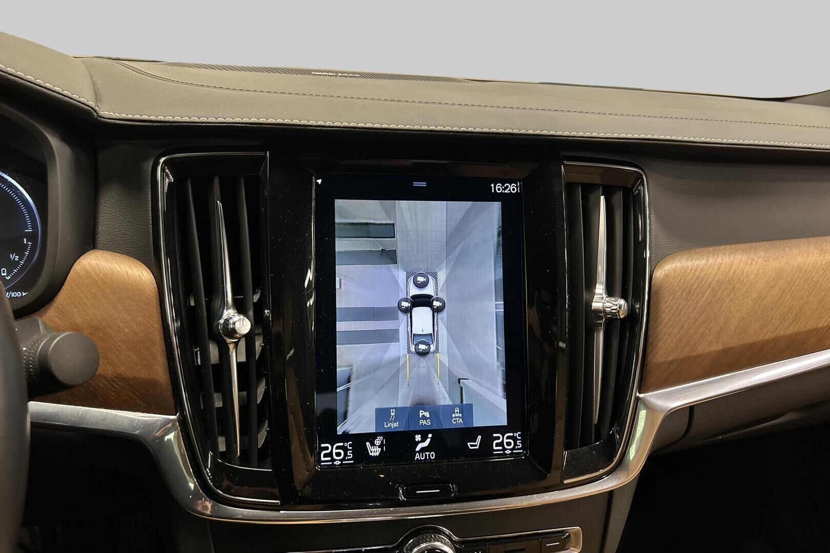 Volvo S90 iso kuva 20