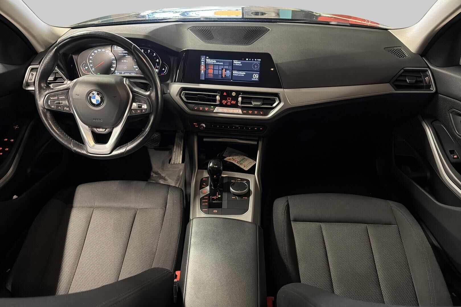 BMW 3-sarja iso kuva 10