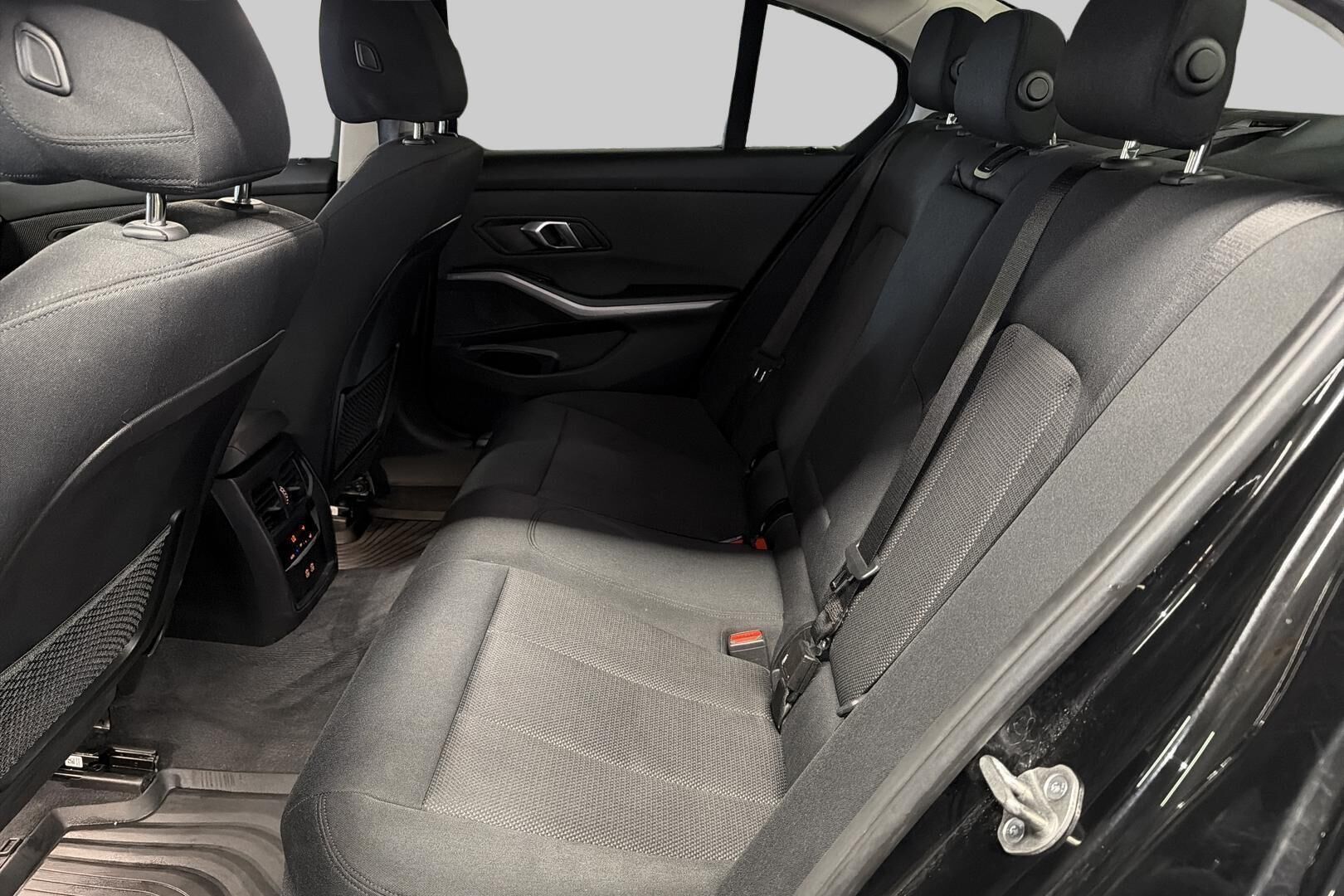 BMW 3-sarja iso kuva 9