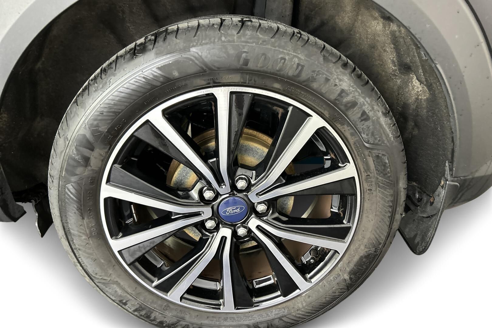 Ford Puma iso kuva 12