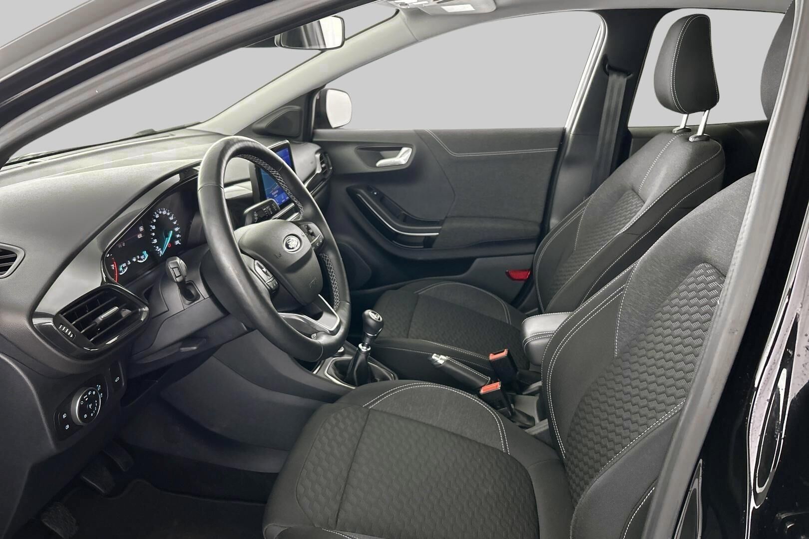 Ford Puma iso kuva 8