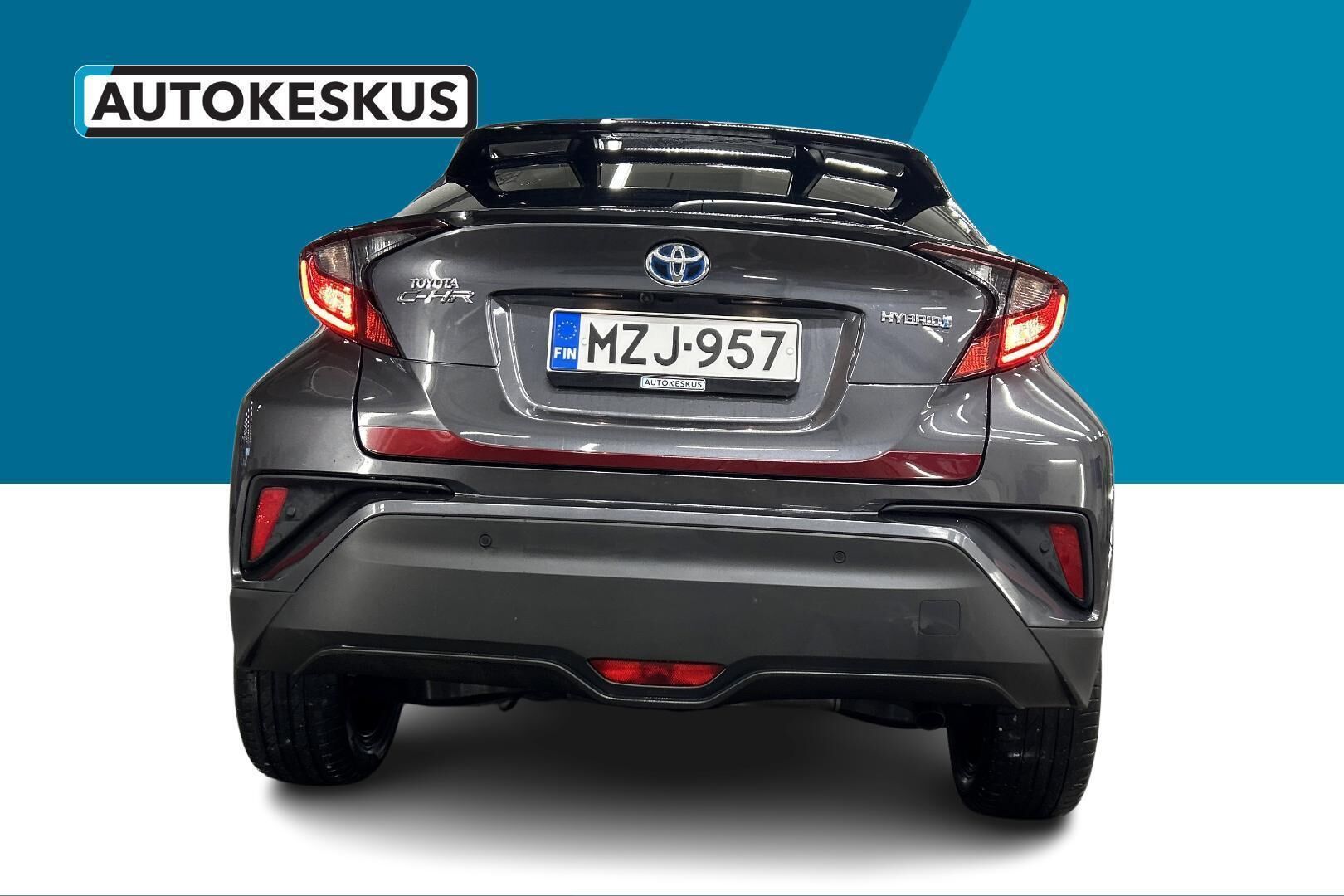 Toyota C-HR iso kuva 6