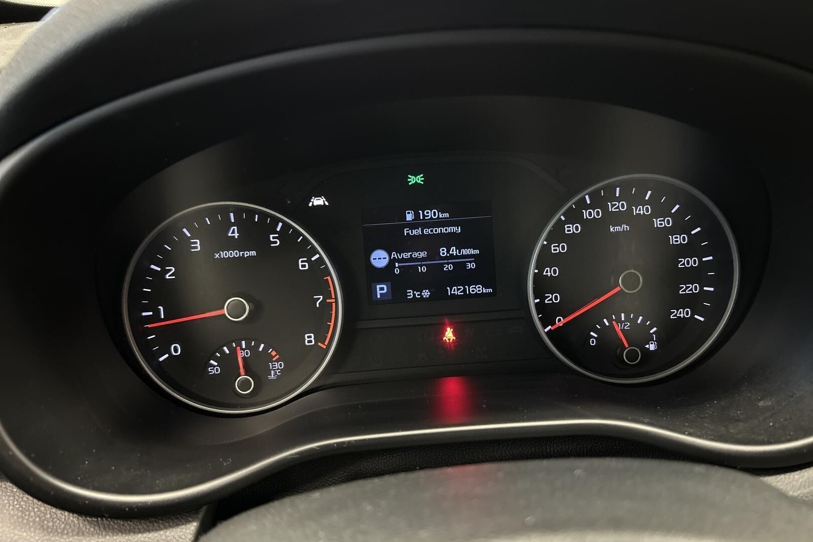 Kia Sportage iso kuva 13