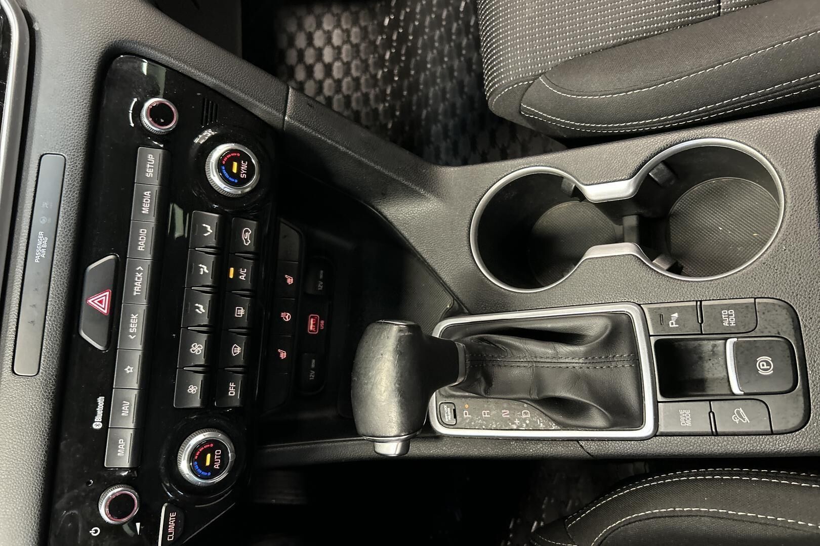 Kia Sportage iso kuva 17