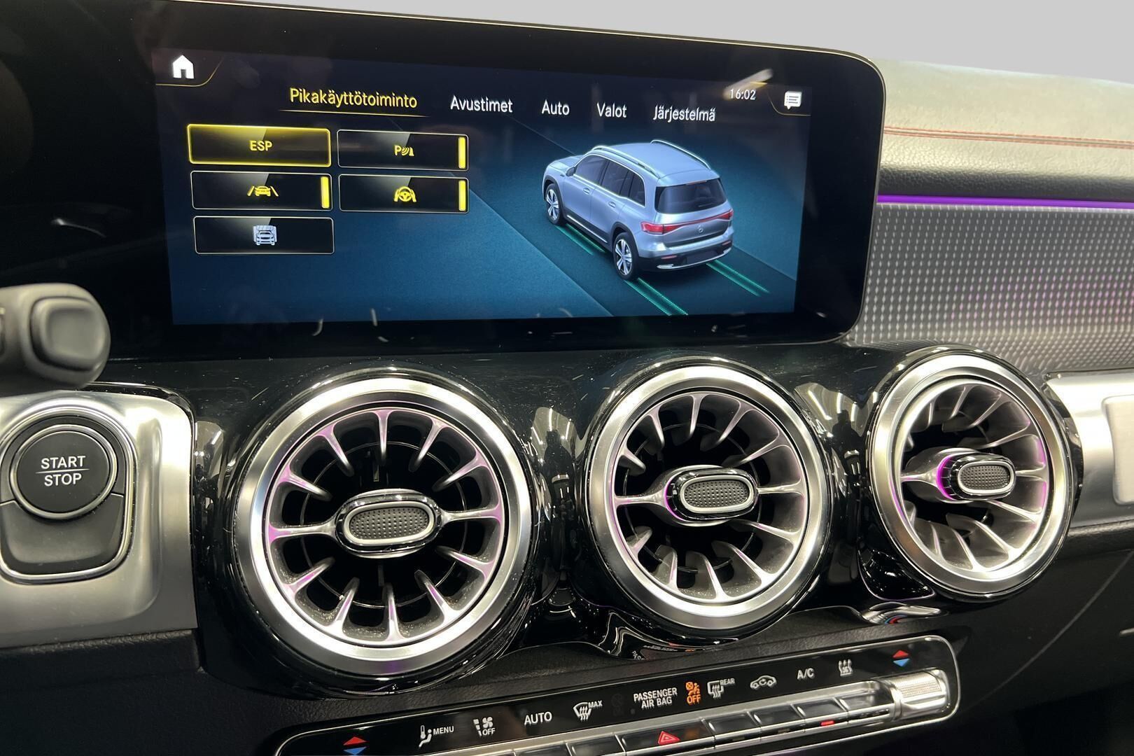 MERCEDES-BENZ EQB iso kuva 15