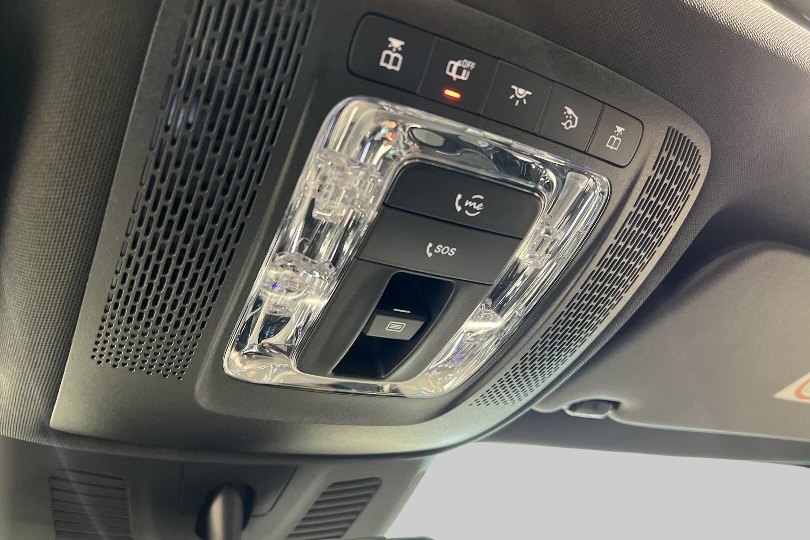 MERCEDES-BENZ EQB iso kuva 23