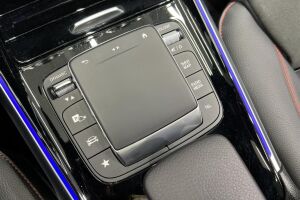MERCEDES-BENZ EQB esikatselu 26