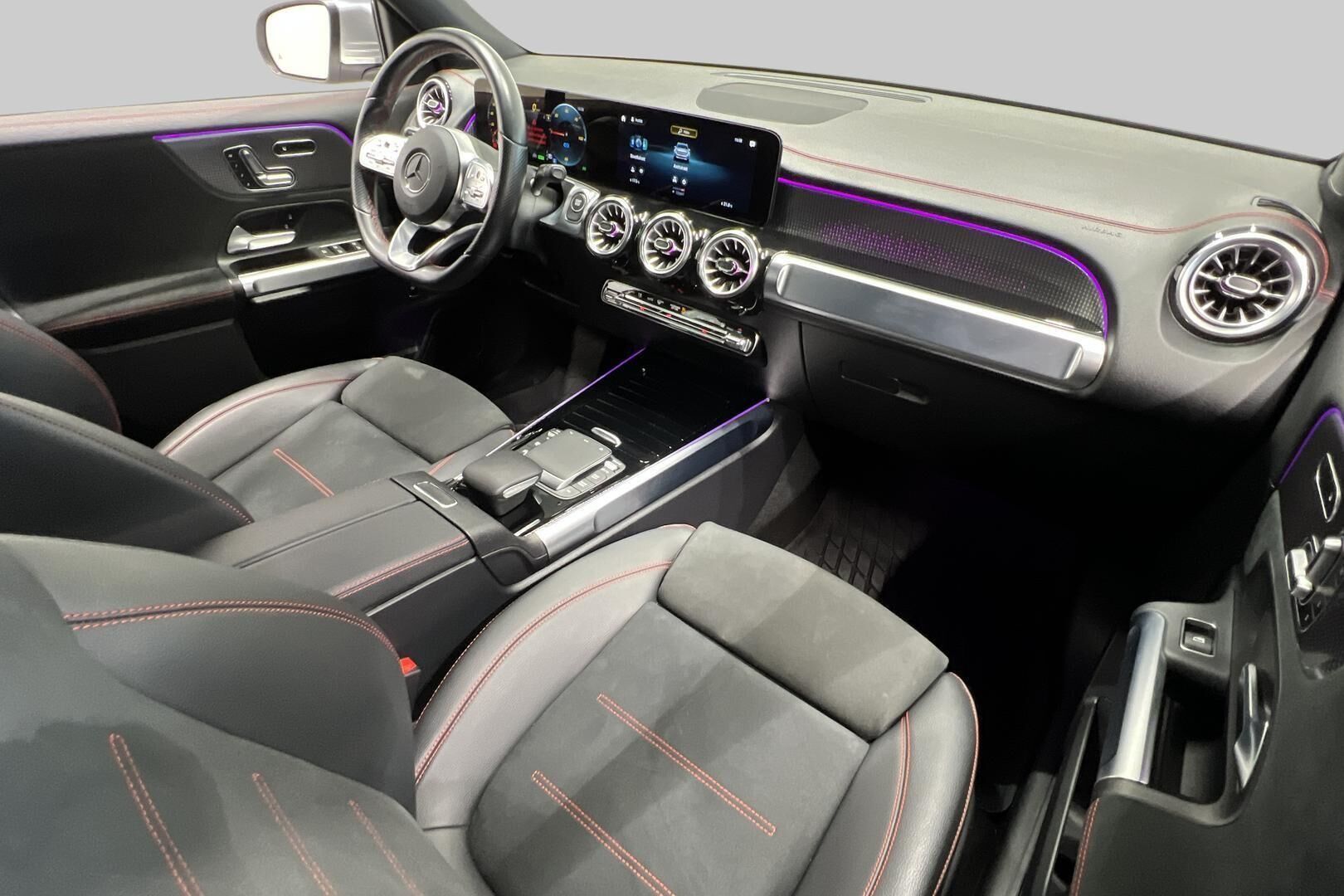 MERCEDES-BENZ EQB iso kuva 39