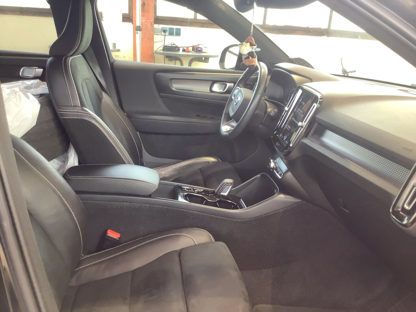 VOLVO XC40 iso kuva 3