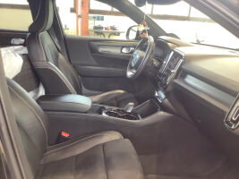 VOLVO XC40 esikatselu 3