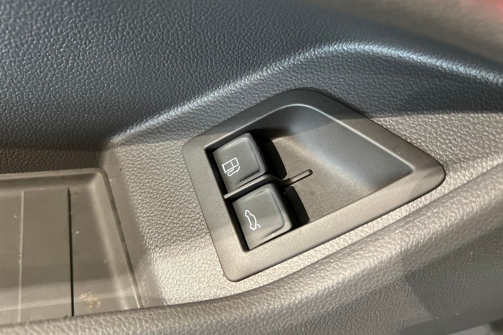 VOLKSWAGEN MULTIVAN iso kuva 14