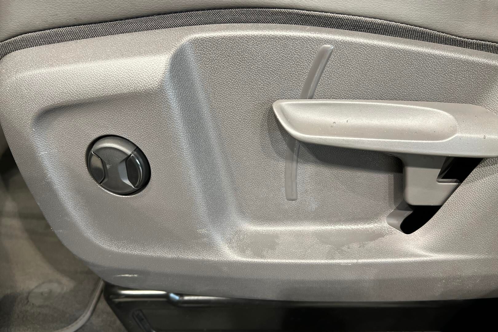 VOLKSWAGEN MULTIVAN iso kuva 15