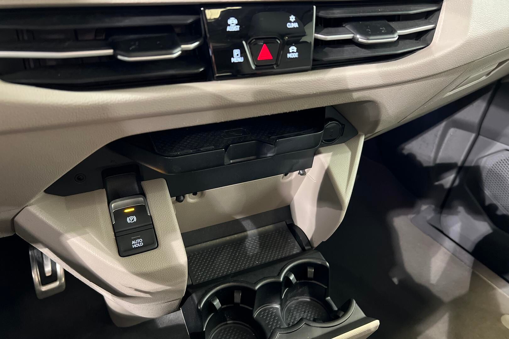VOLKSWAGEN MULTIVAN iso kuva 19