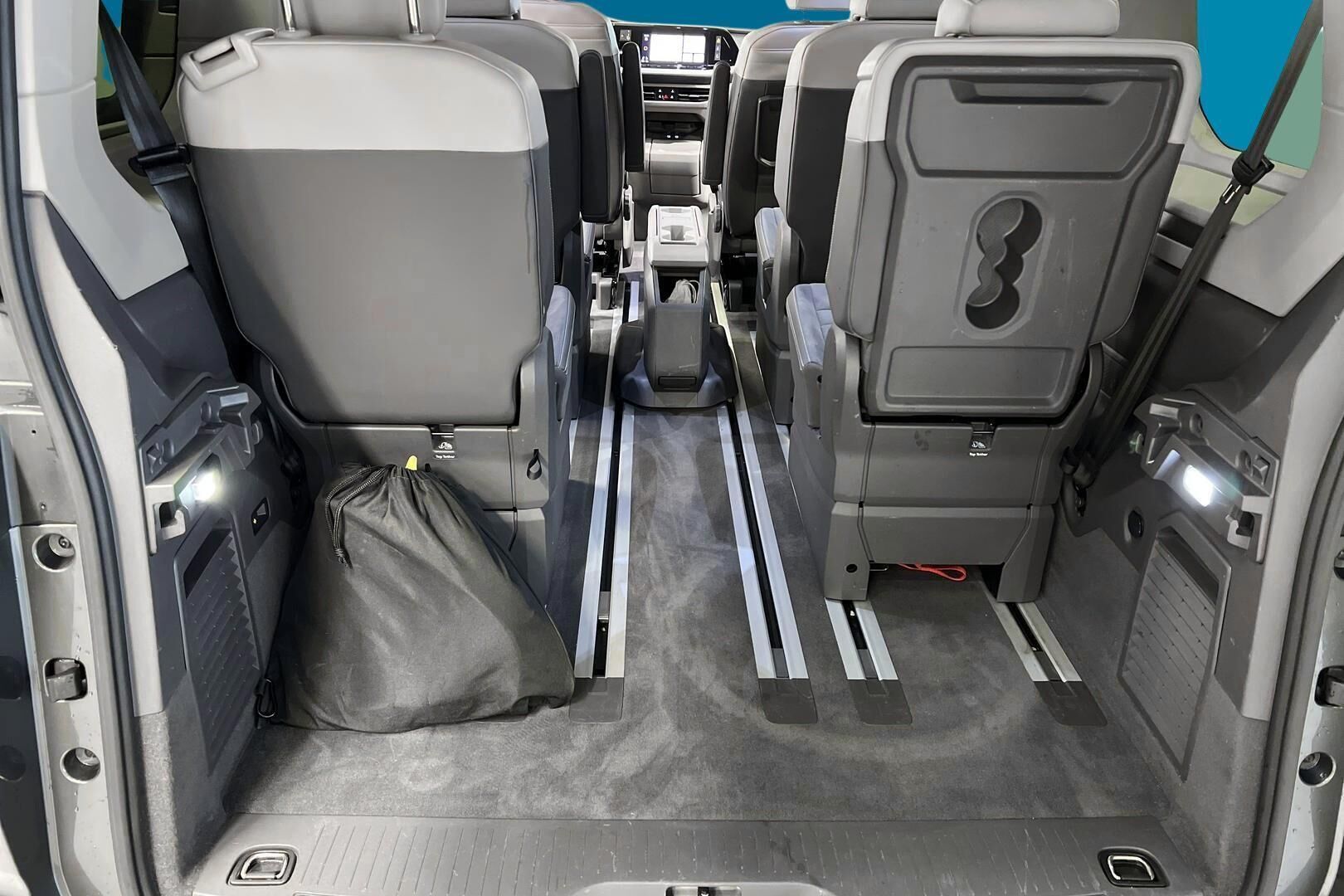 VOLKSWAGEN MULTIVAN iso kuva 11