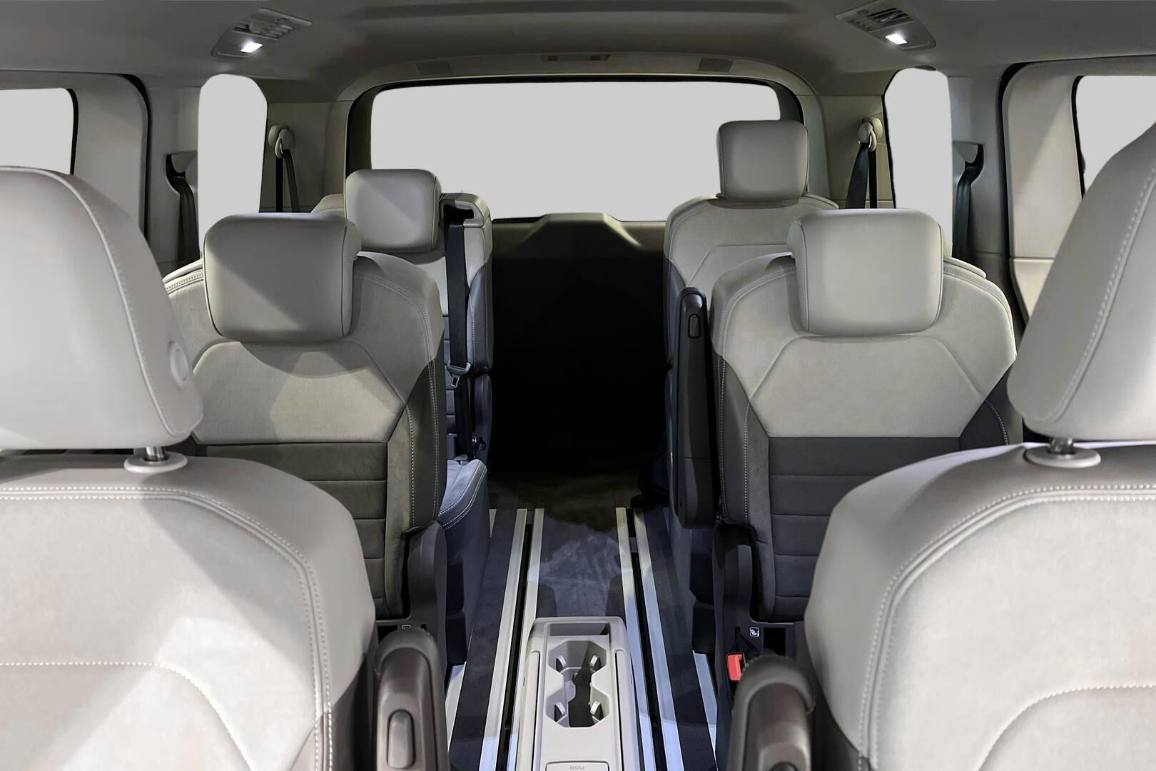 VOLKSWAGEN MULTIVAN iso kuva 29
