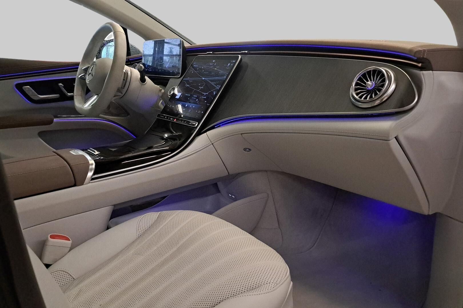 MERCEDES-BENZ EQS iso kuva 11