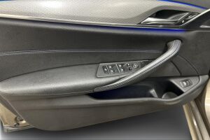 BMW 5-SARJA esikatselu 24