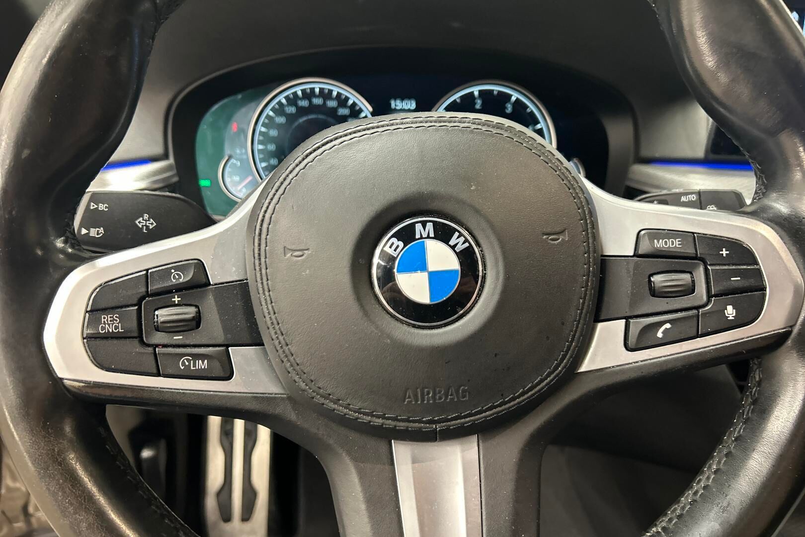 BMW 5-SARJA iso kuva 25