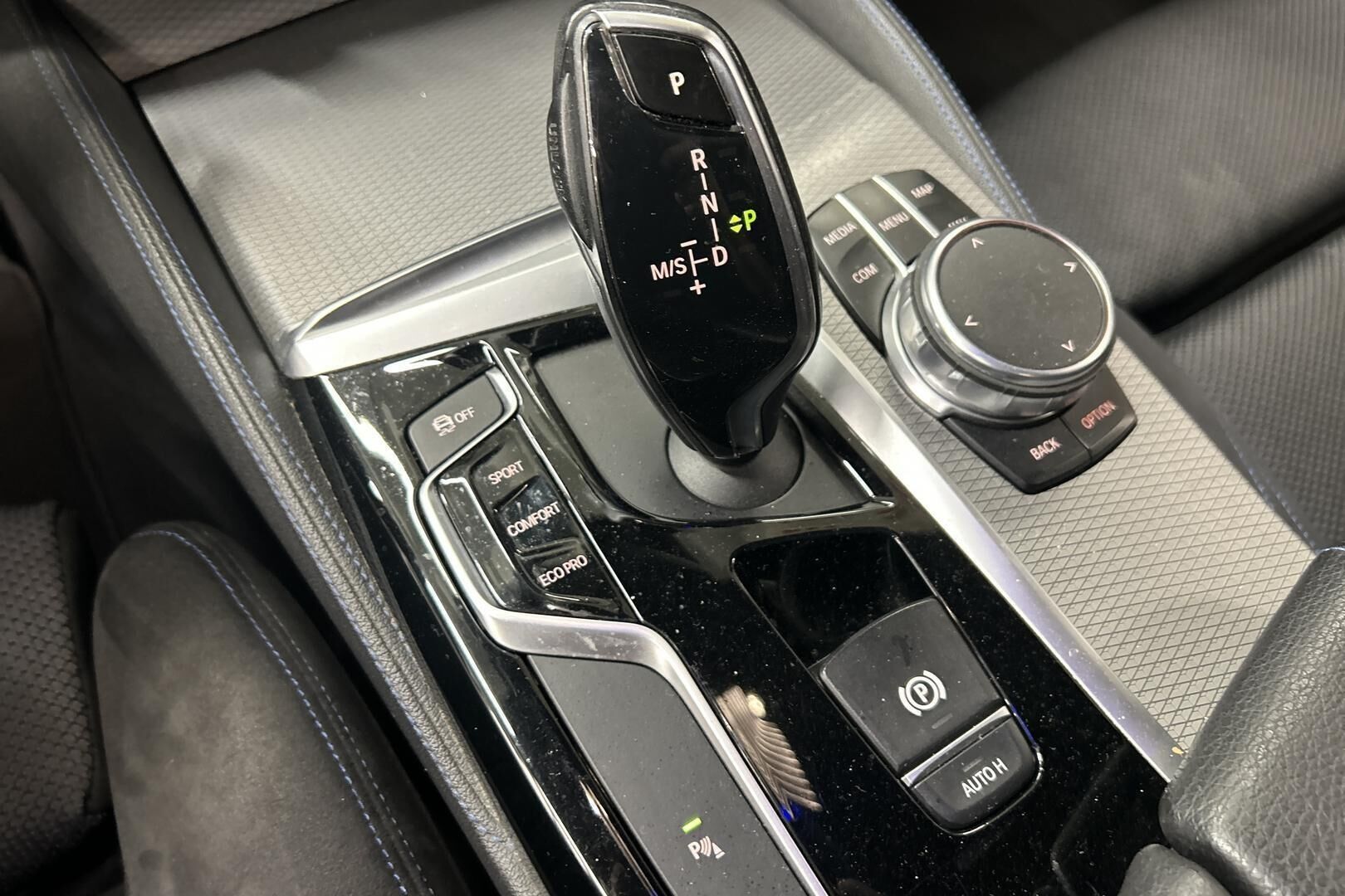 BMW 5-SARJA iso kuva 17