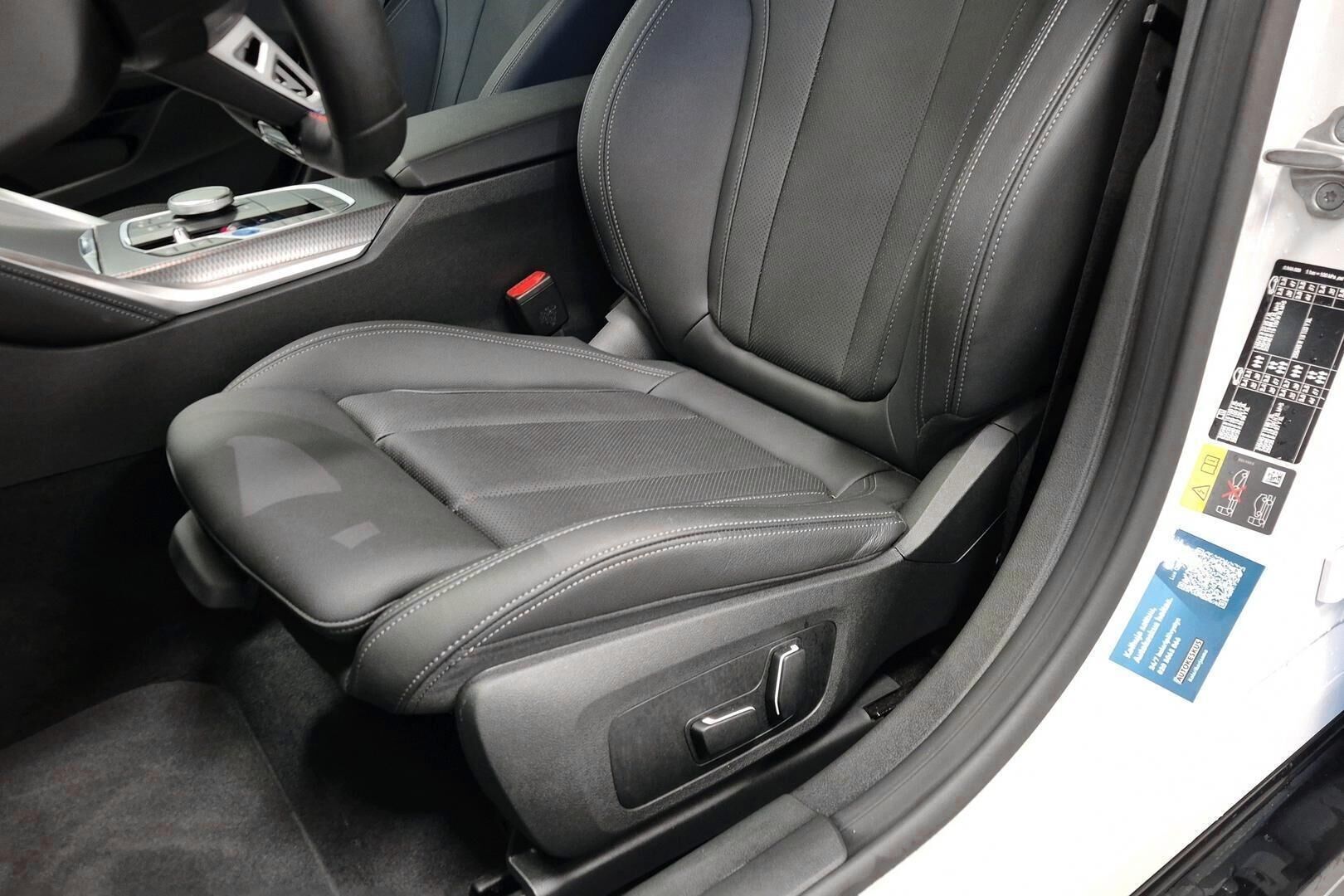 BMW I4 M50 iso kuva 21