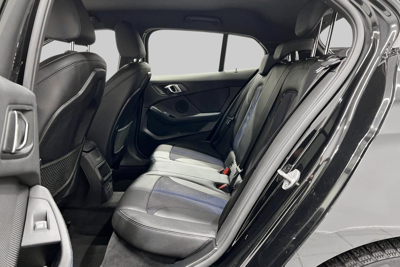 BMW 1-SARJA iso kuva 6