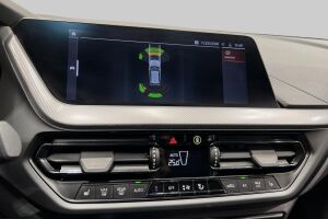 BMW 1-SARJA esikatselu 10