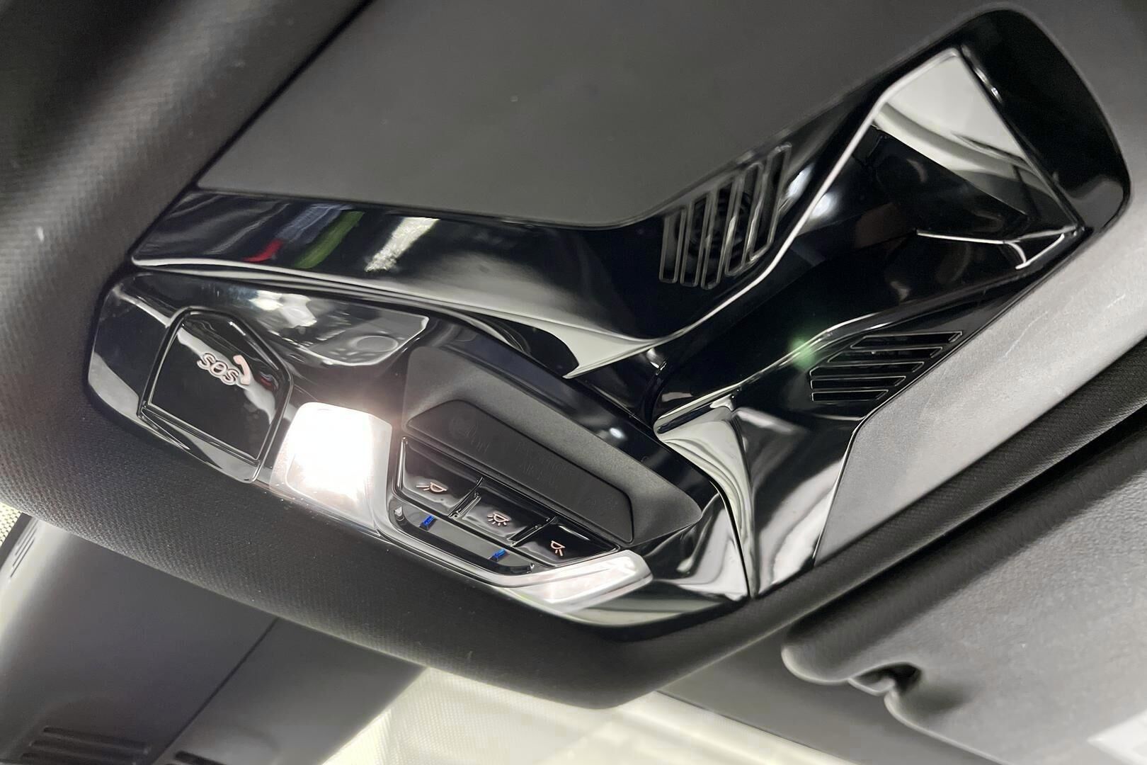 BMW 1-SARJA iso kuva 18