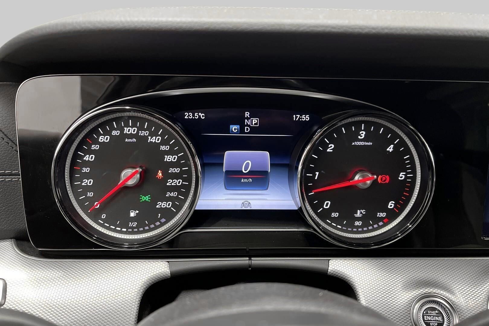 MERCEDES-BENZ E iso kuva 14