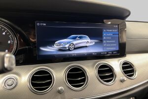 MERCEDES-BENZ E esikatselu 18