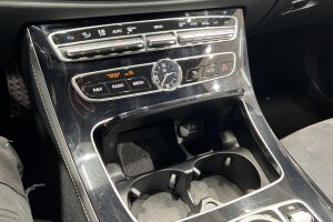 MERCEDES-BENZ E esikatselu 23