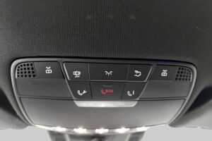 MERCEDES-BENZ E esikatselu 32