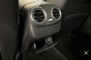 MERCEDES-BENZ E esikatselu 32