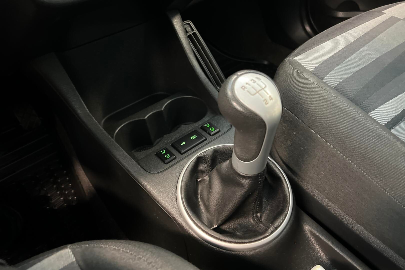 Skoda Roomster iso kuva 16