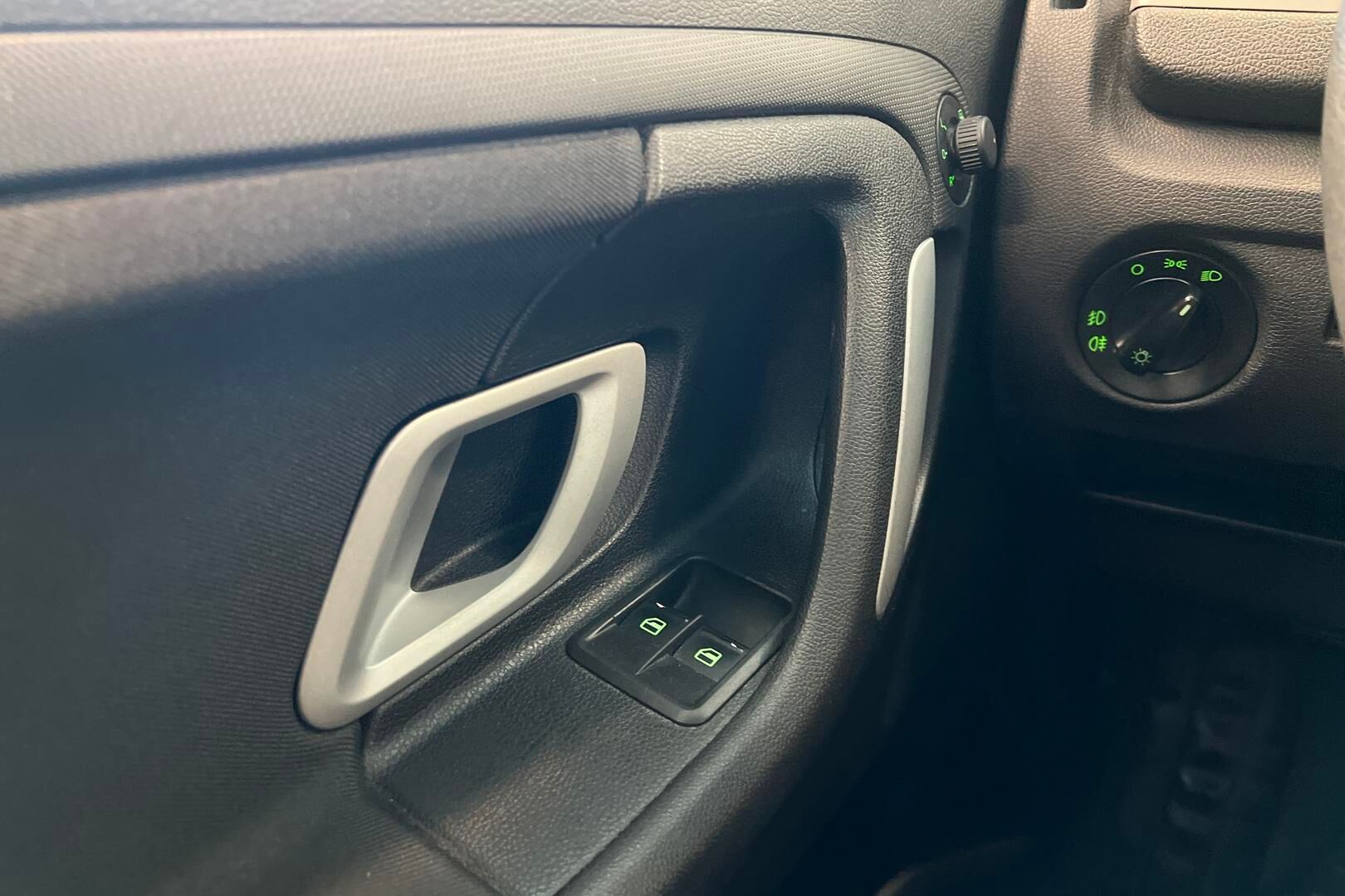 Skoda Roomster iso kuva 19