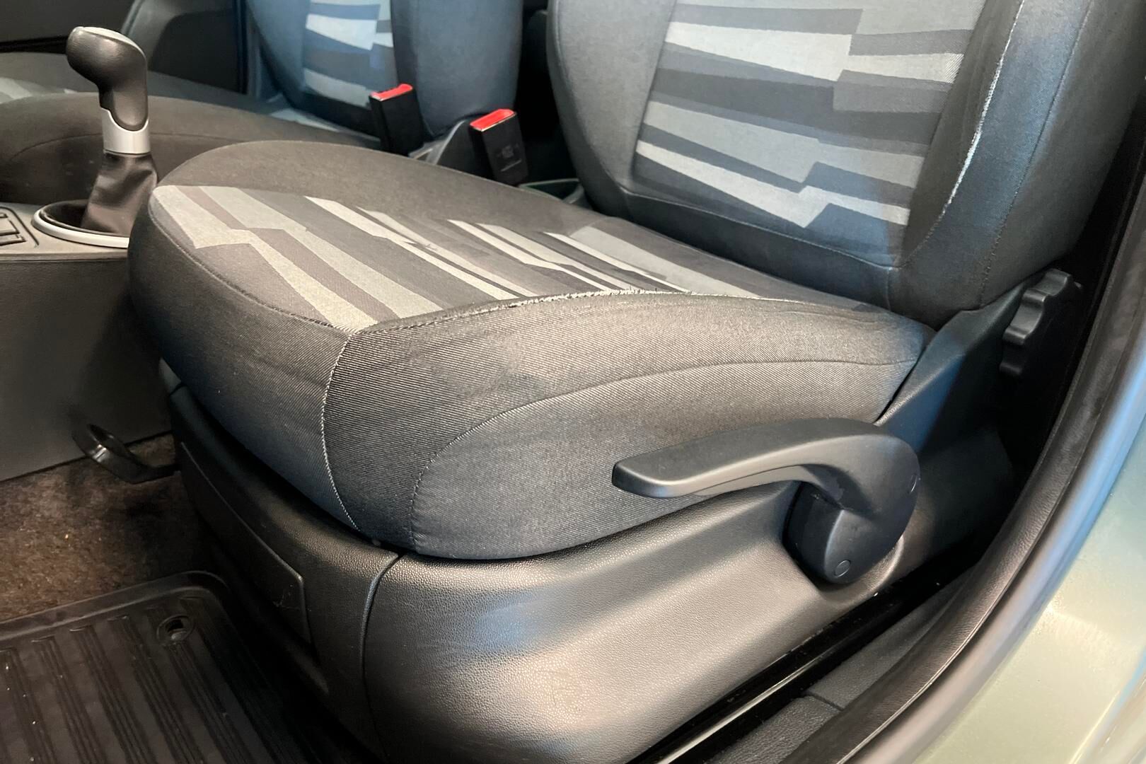 Skoda Roomster iso kuva 21