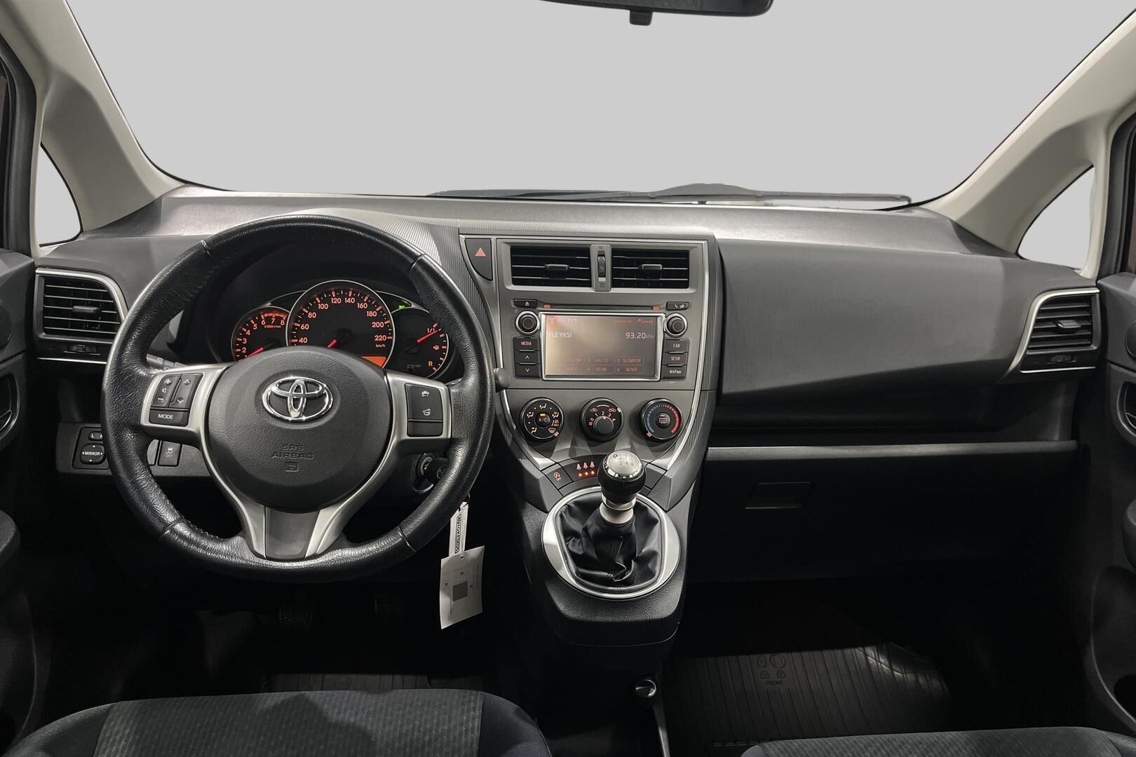 Toyota Verso-S iso kuva 16