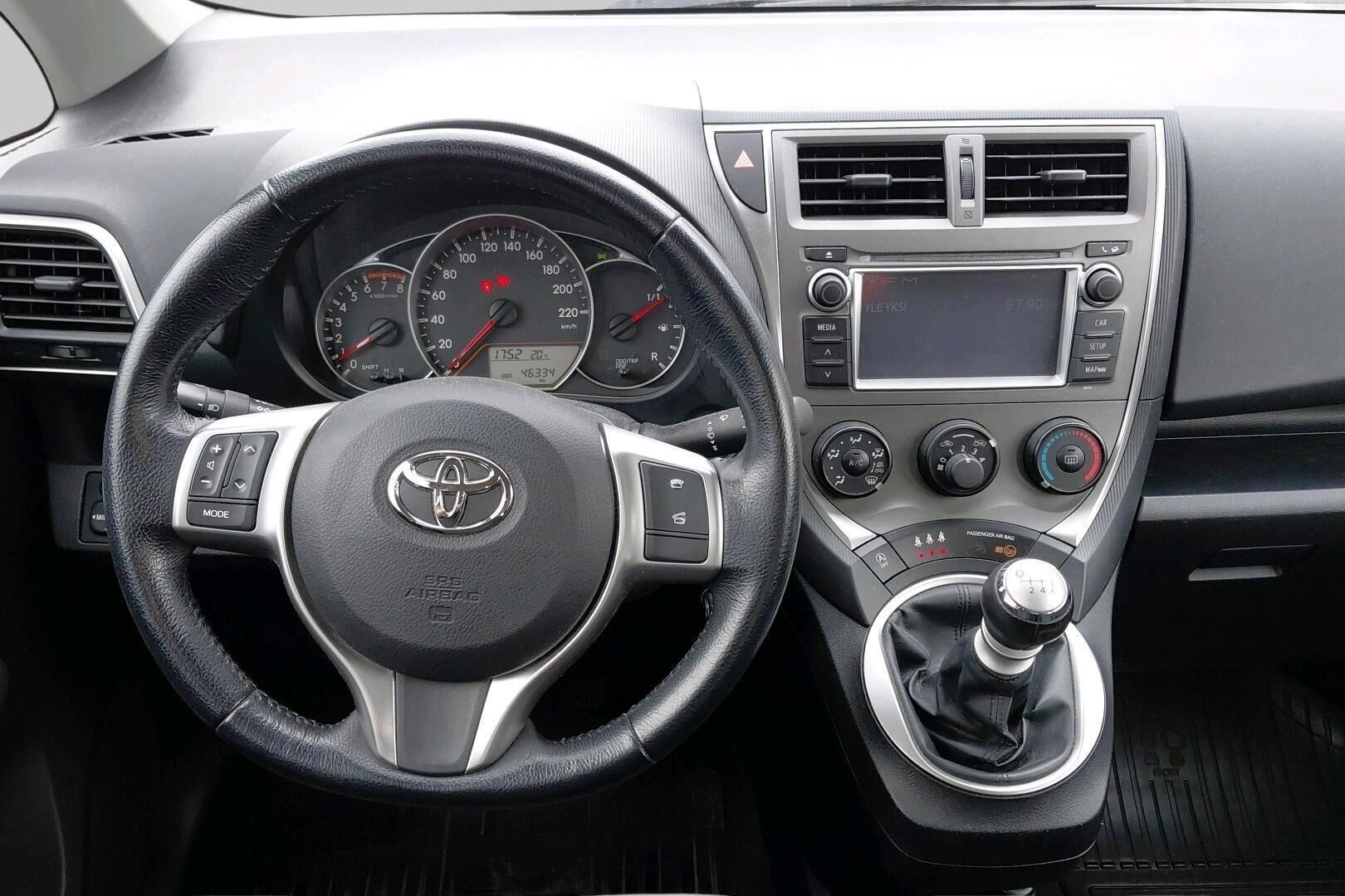 Toyota Verso-S iso kuva 2