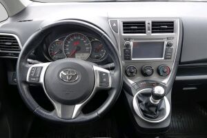 Toyota Verso-S esikatselu 2