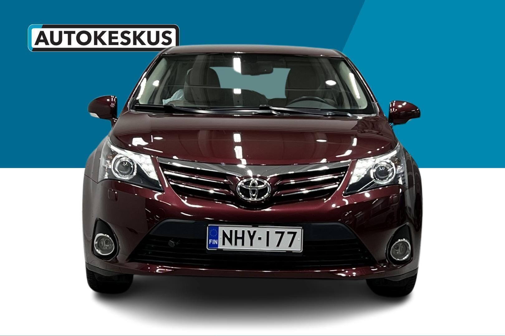 Toyota Avensis iso kuva 1