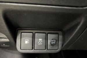 Toyota Avensis esikatselu 20