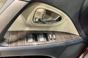 Toyota Avensis esikatselu 21