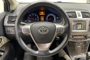 Toyota Avensis esikatselu 23