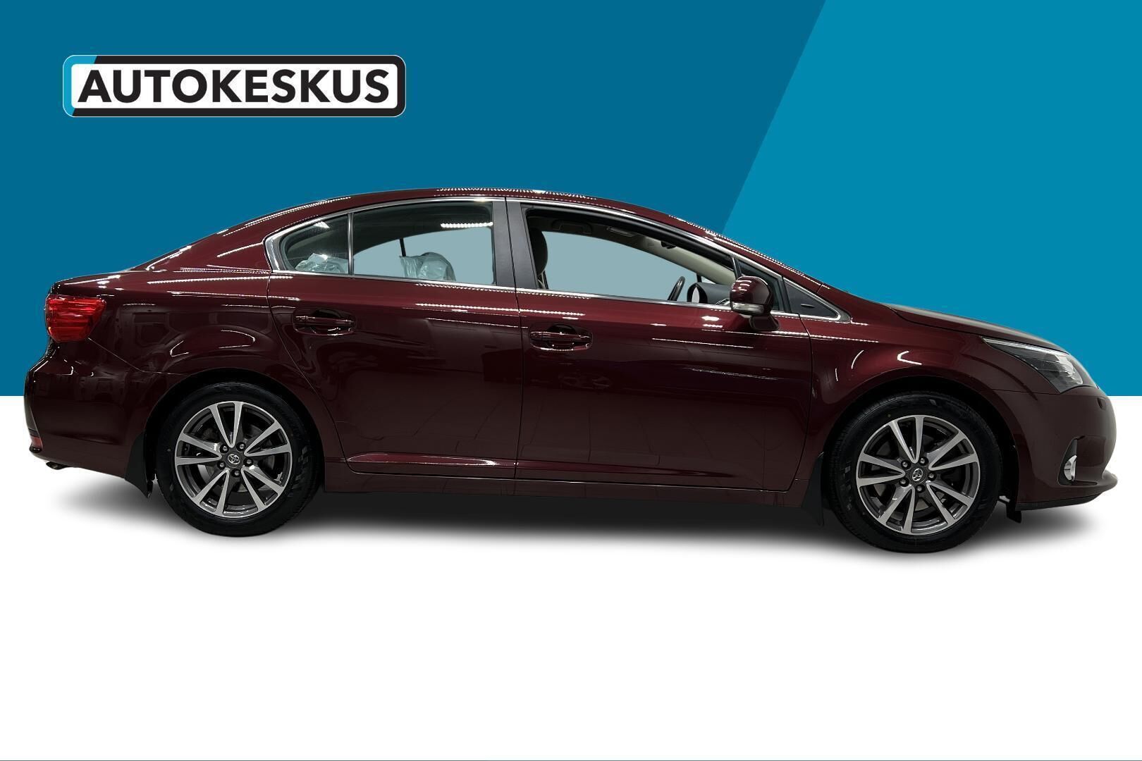 Toyota Avensis iso kuva 3