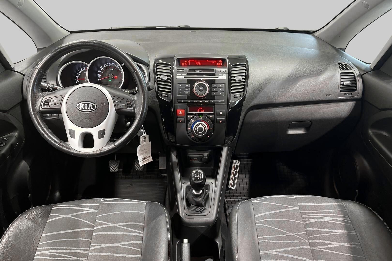 Kia Venga iso kuva 11