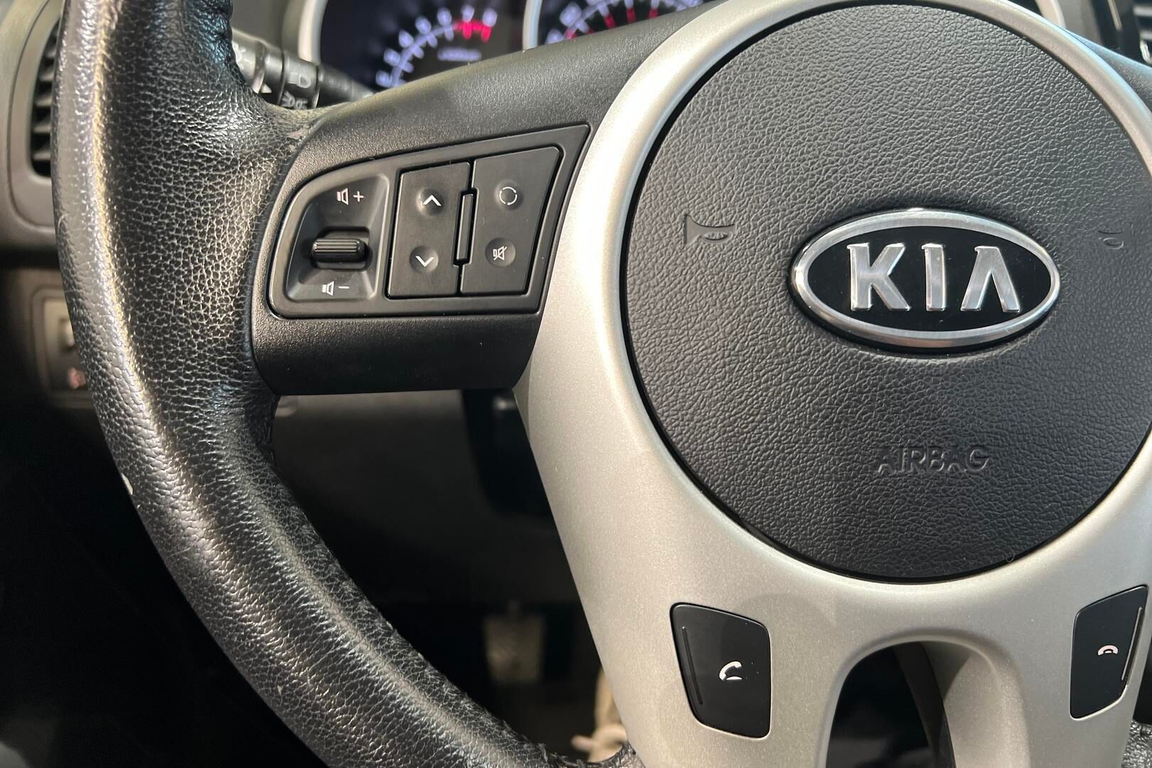 Kia Venga iso kuva 20