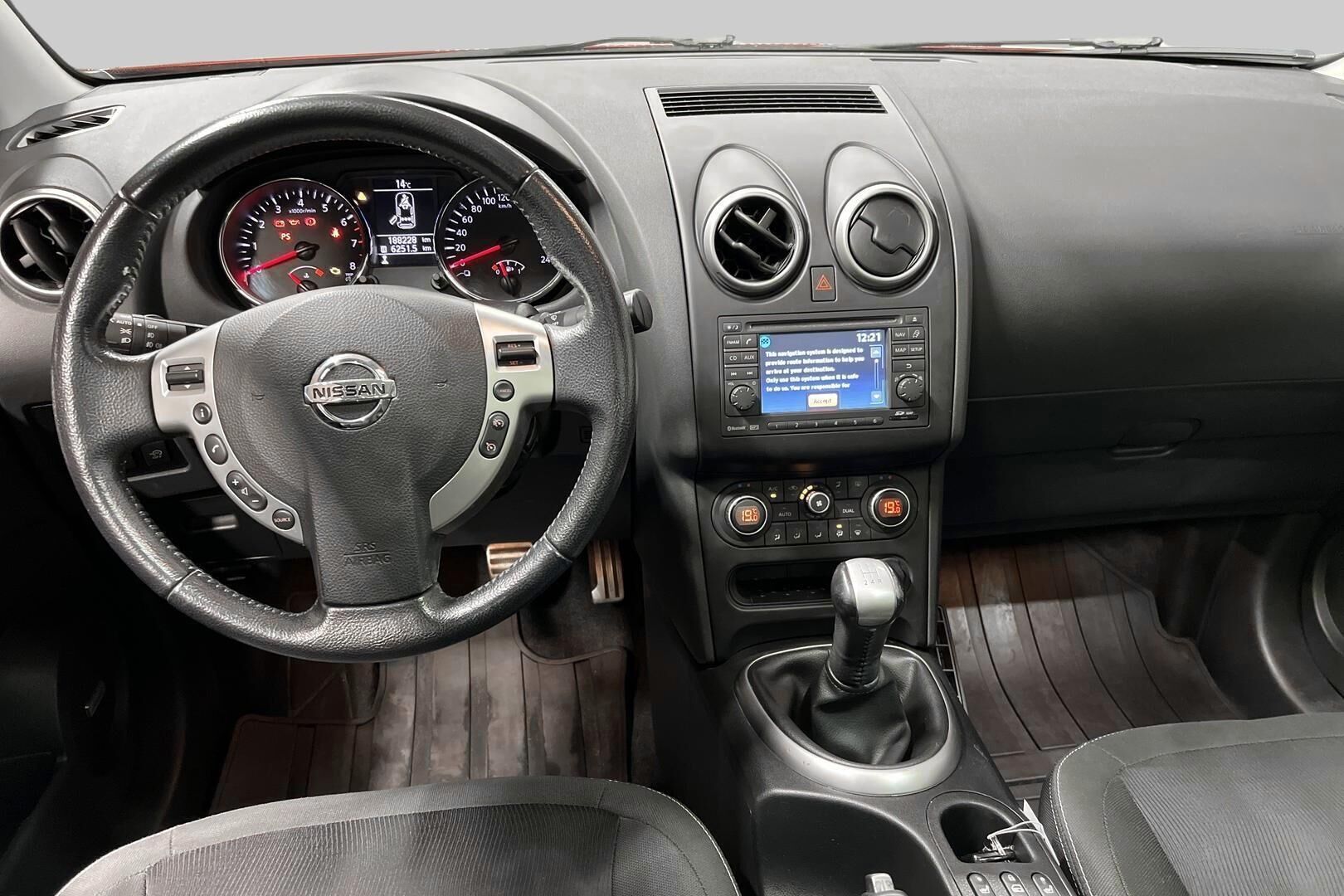 Nissan Qashqai iso kuva 11