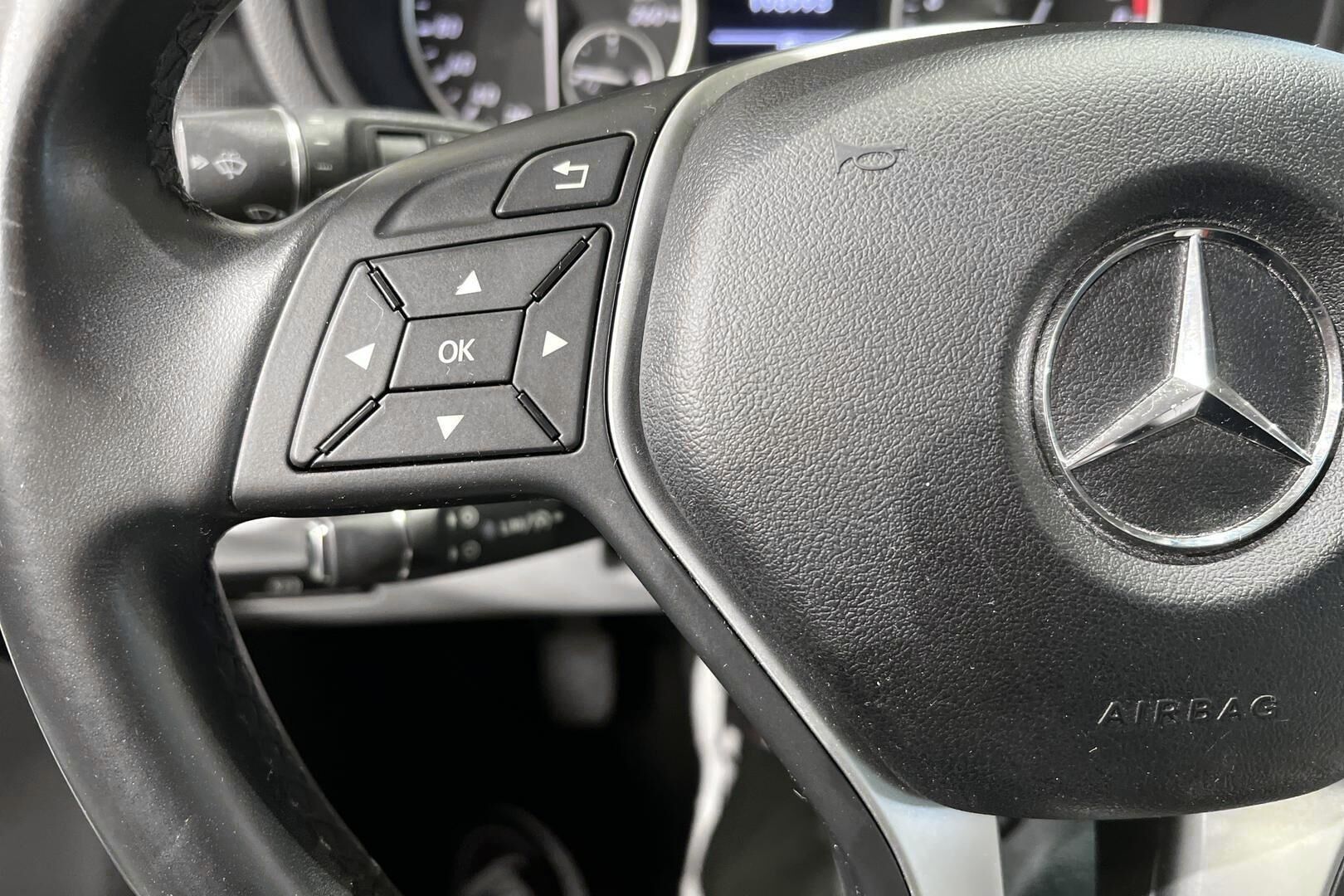 Mercedes-Benz B iso kuva 23